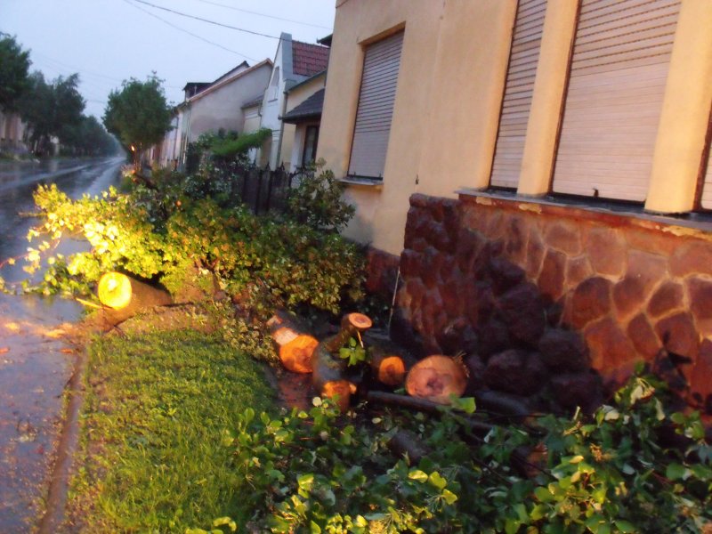 Viharos hétvége elé nézünk