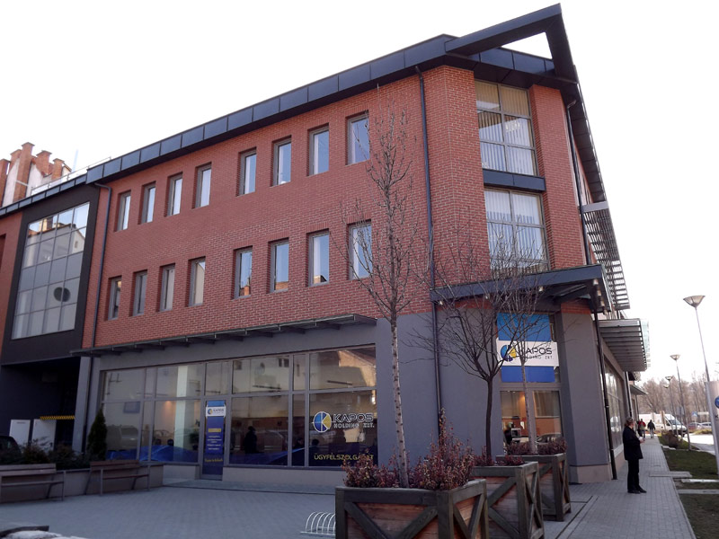 Kezeli kintlévőségeit a Holding