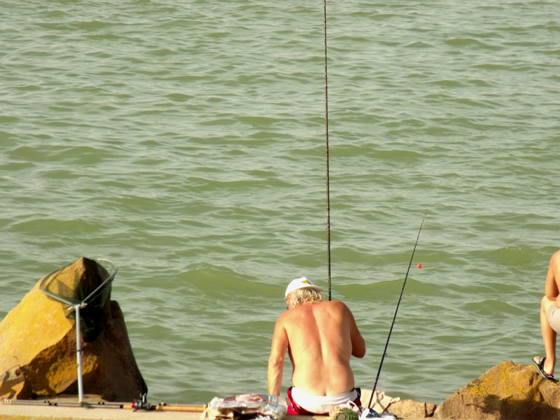 Dobásméréssel ellenőrzik a balatoni pecásokat
