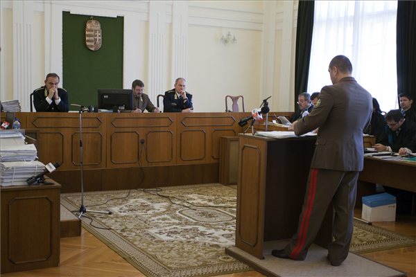 Folytatódott a tábornokper