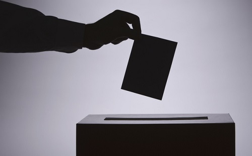 A kaposvári képviselő testületnek el kell rendelnie a népszavazást