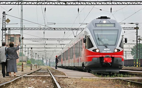 Folytatódik a dél-balatoni vasútvonalak felújítása