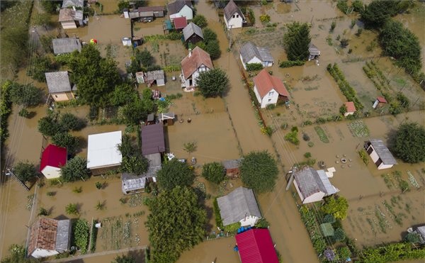 Somogyban 63 embert kellett kitelepíteni a hétvégén