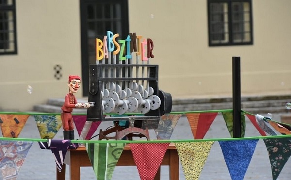 Átadták a kápolnából kialakított bábszínházat Kaposváron