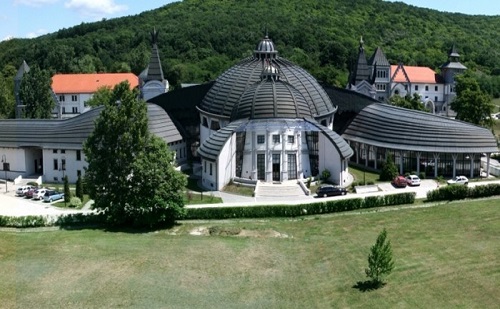 Harminc éve tervezett harangház épül Kaposváron 