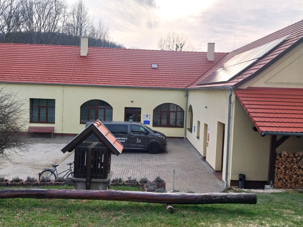 Biztonságosabb, korszerűbb, közösségibb: megújult Gálosfa központi épülete